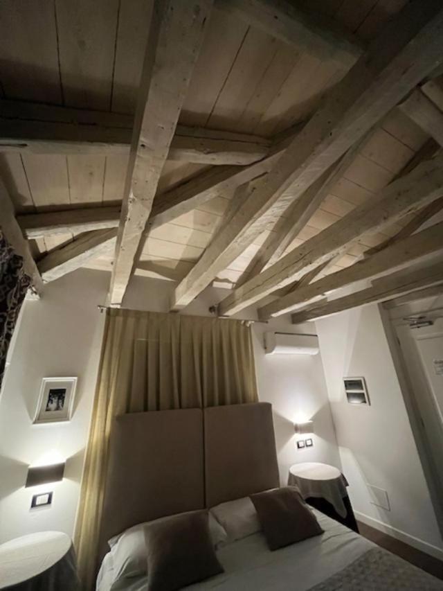 Barbacan Boutique Hotel Trieste Exterior photo